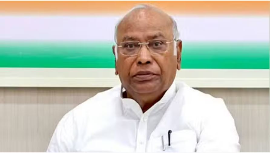 डॉ. मनमोहन सिंह: 'अंतिम संस्कार और स्मारक स्थापित करना ही सच्ची श्रद्धांजलि' - खरगे