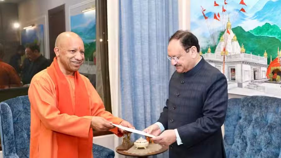 सीएम योगी ने दिल्ली पहुंचकर अमित शाह, जेपी नड्डा और राजनाथ सिंह से की मुलाकात