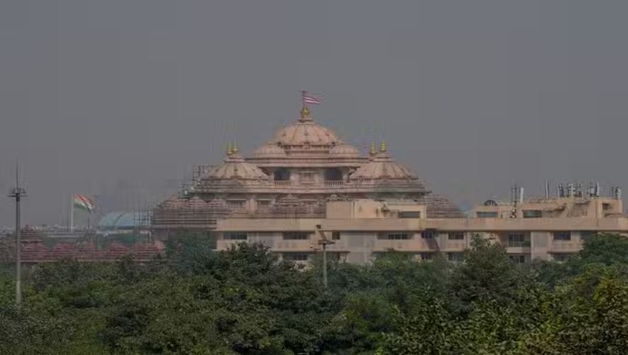 नई दिल्ली: फिर खराब श्रेणी में पहुंची हवा, एक्यूआई 225 दर्ज
