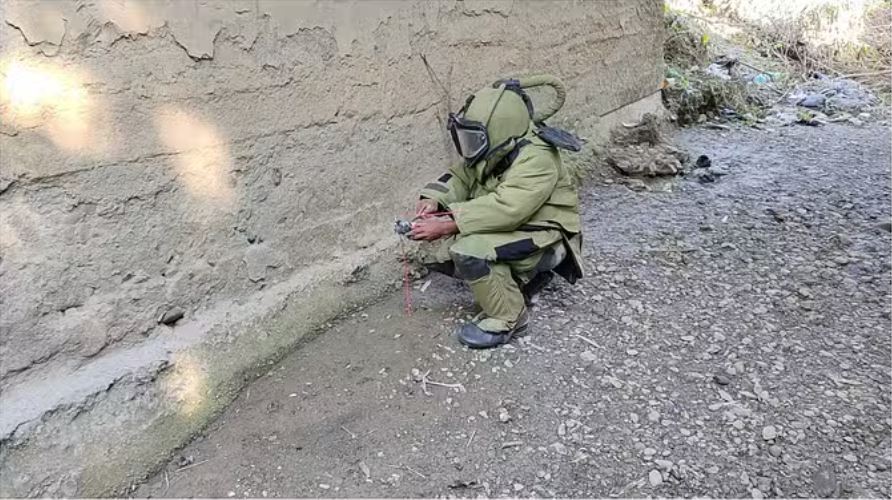 मणिपुर में बम धमाकों की साजिश नाकाम; पुल के नीचे लगे विस्फोटक-डेटोनेटर