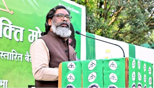 हेमंत सरकार ने खोला नौकरियों का पिटारा, झारखंड में 1 लाख पदों पर होगी बहाली
