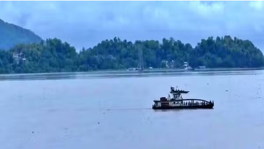 भारत की सीमा पर दुनिया की सबसे बड़ी बांध परियोजना के बचाव में ड्रैगन