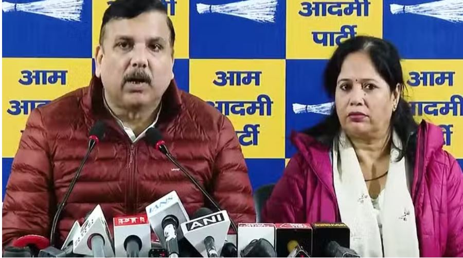 आप का बड़ा दावा: भाजपा ने संजय सिंह की पत्नी का वोट काटने का किया आवेदन