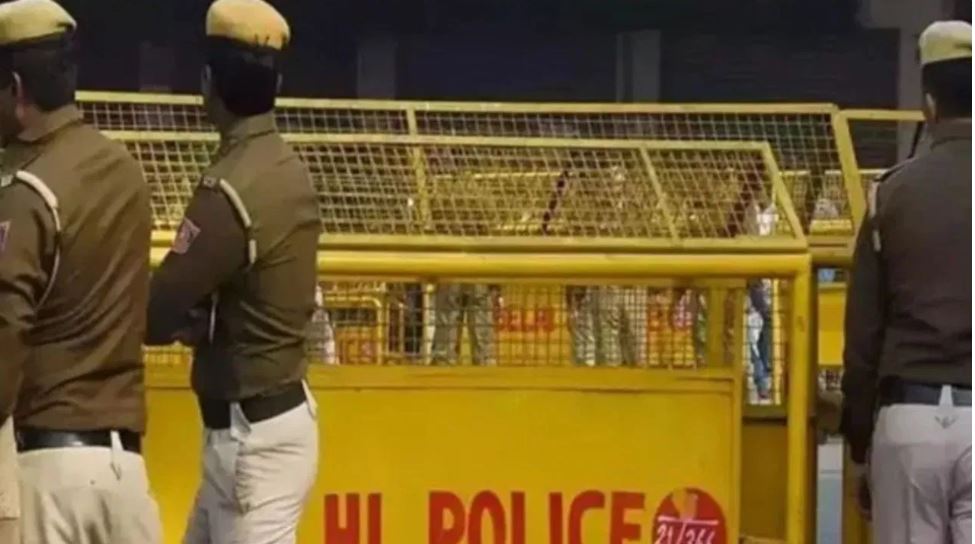 अवैध बांग्लादेशियों पर दिल्ली पुलिस की बड़ी कार्रवाई, भेजे गए वापस अपने देश