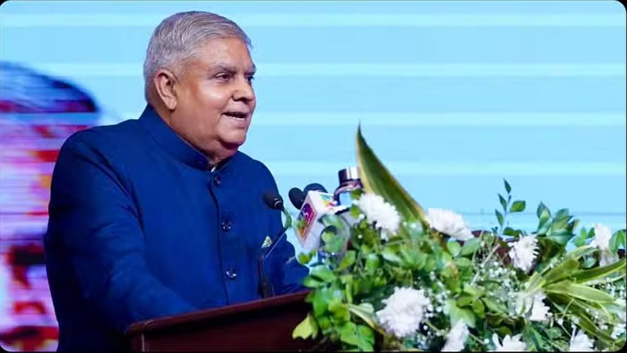 स्वतंत्रता के बाद की कहानियों में हुआ हेरफेर, धनखड़ बोले- केवल चुनिंदा लोगों को दिया गया श्रेय