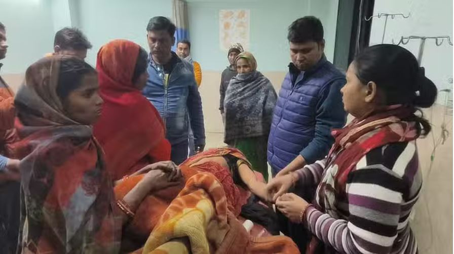 बिहार: घर घुसकर महिला समेत दो को मारी गोली, भाजपा का झंडा लगी गाड़ी से पहुंचे थे अपराधी