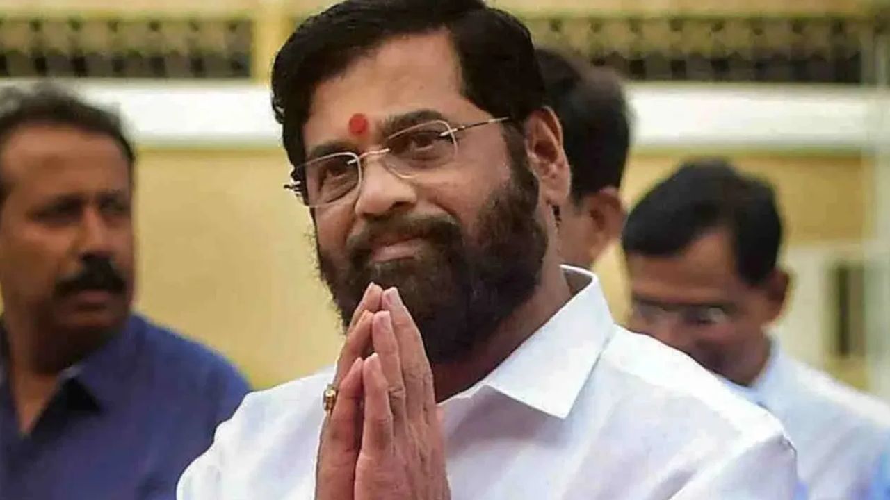 महाराष्ट्र में शपथ से पहले खटपट, शिंदे के डिप्टी सीएम बनने पर सस्पेंस