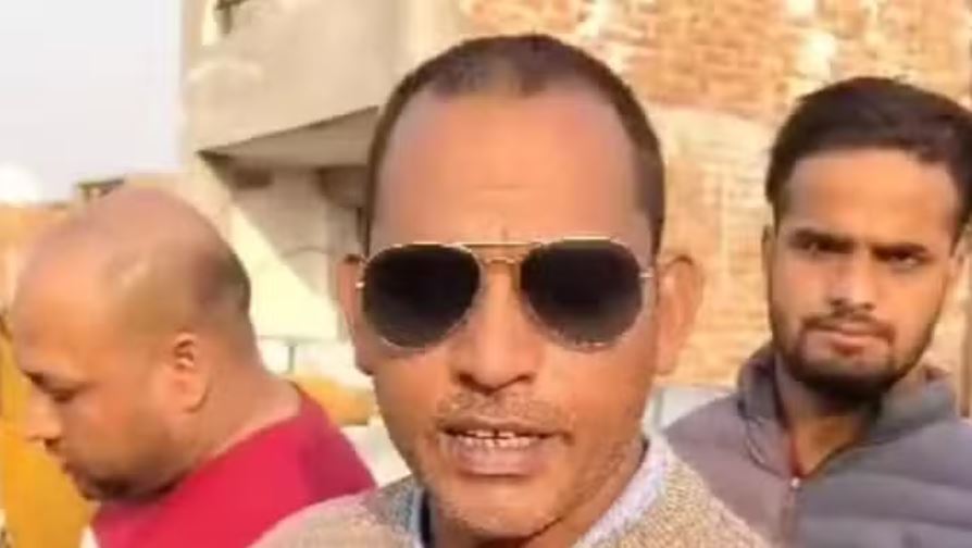 तीन गिरफ्तार: दवा और तेल के दम पर कर रहे थे बाल उगाने का दावा