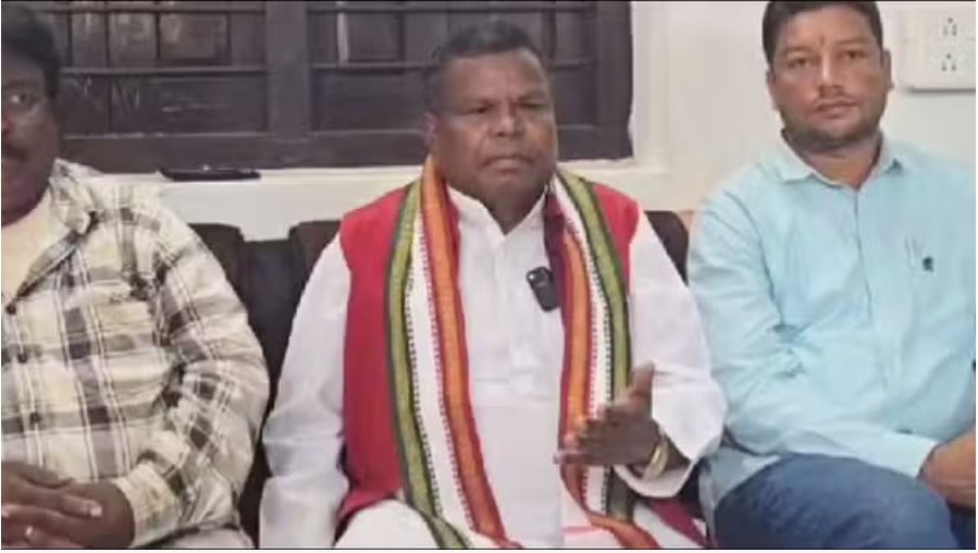 छत्तीसगढ़: पूर्व मंत्री कवासी लखमा और उनके बेटे के ठिकानों पर ईडी की छापेमारी