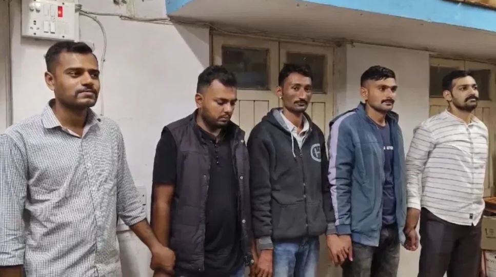 मनी लॉन्ड्रिंग का खौफ, बुजुर्ग को 15 दिन रखा डिजिटल अरेस्ट, ठगे 1.71 करोड़ रुपए