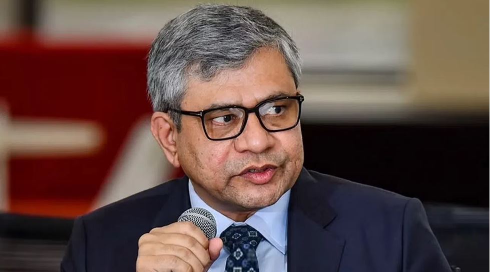 अल्लू अर्जुन की गिरफ्तारी को लेकर कांग्रेस पर बरसे केंद्रीय मंत्री अश्विनी वैष्णव