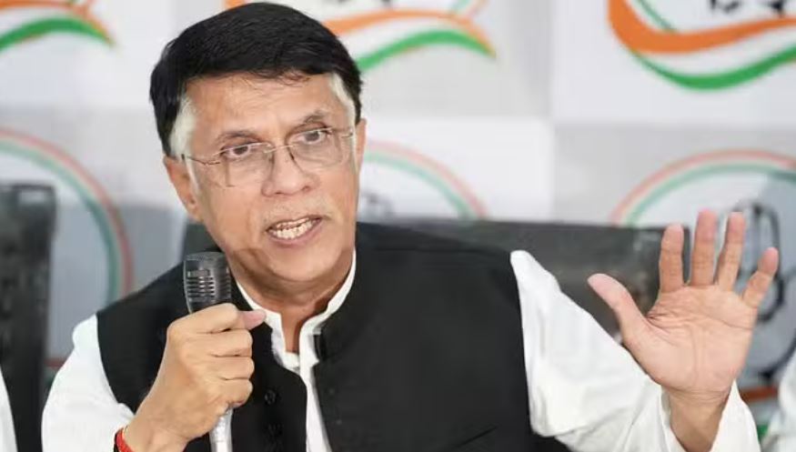 मनमोहन सिंह स्मारक: कांग्रेस के दबाव में स्मारक की अधिसूचना; खेड़ा के तीखे सवाल