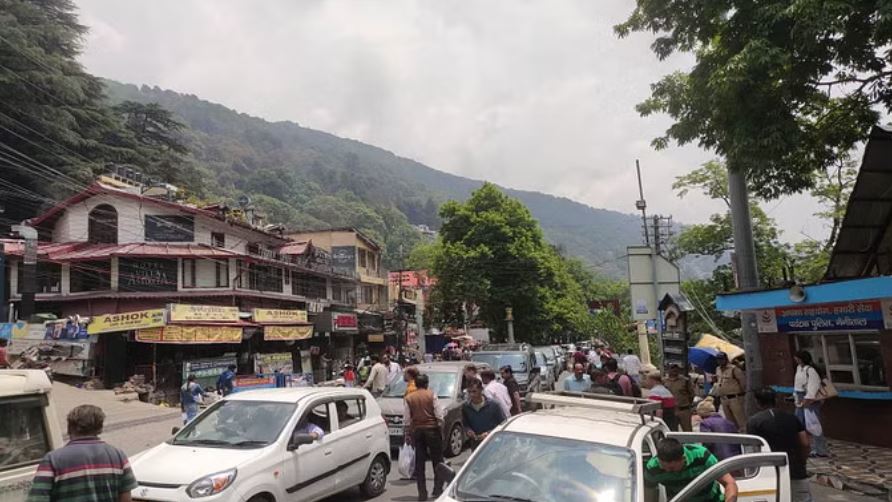 नया साल मनाने नैनीताल, कैंचीधाम और अल्मोड़ा जाने वाले ध्यान दें