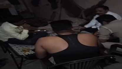 पुलिस चौकी में दारू पार्टी, वीडियो हुए वायरल, जांच कर होगी कार्रवाई