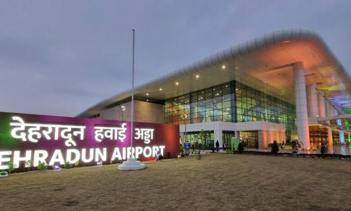 देहरादून: जॉलीग्रांट एयरपोर्ट पर अमेरिकी नागरिक से मिला सेटेलाइट फोन