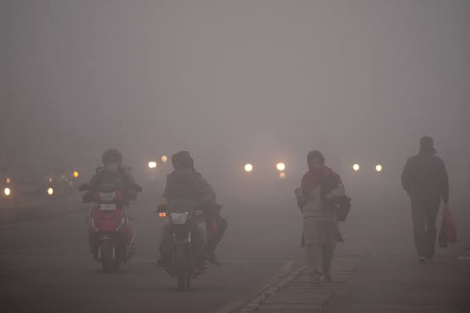 शीत लहर की चपेट में पूरा उत्तर भारत; अयोध्या में पारा 2.5 डिग्री