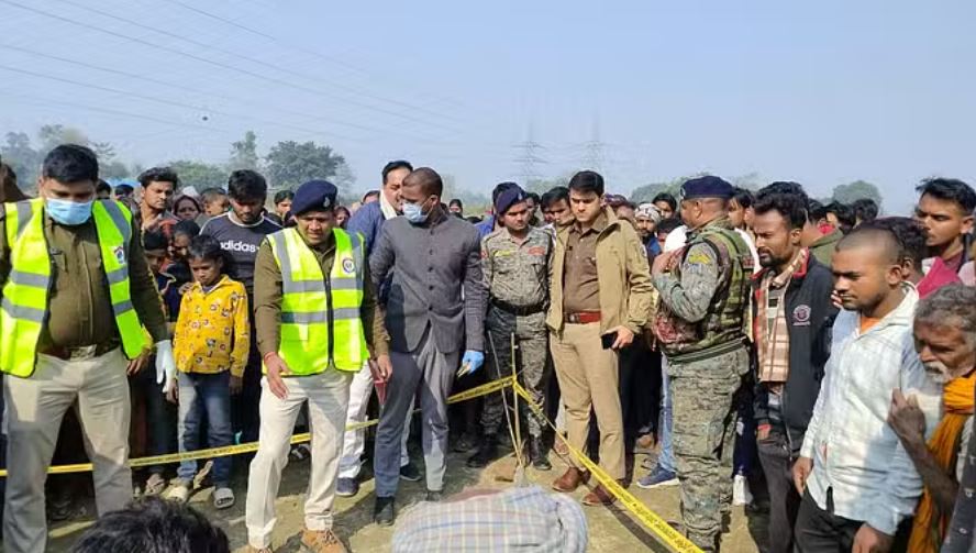 गोपालगंज में युवक की निर्मम हत्या, पहले गोली मारी फिर ईंट से पीट-पीटकर अपराधियों ने मार डाला