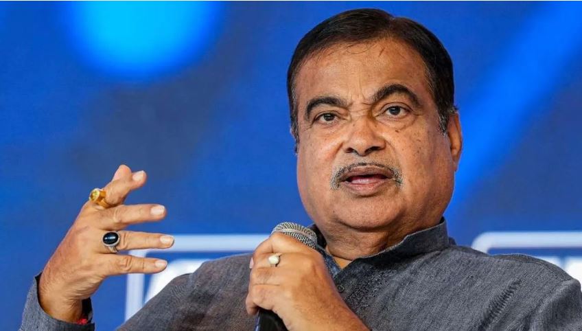 'सड़क हादसे के गंदे रिकॉर्ड के कारण विश्व सम्मेलनों में मुंह छिपाता हूं': गडकरी