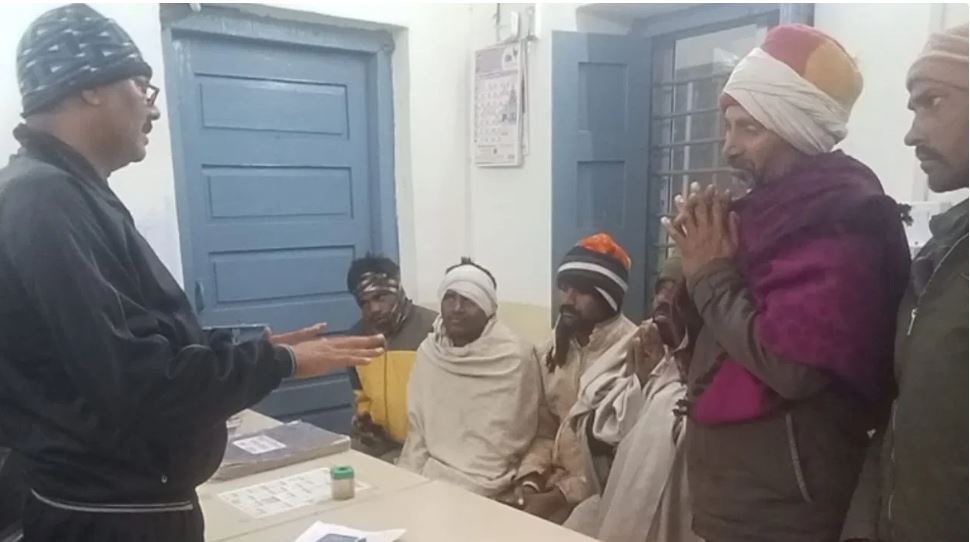 नींद में था पूरा परिवार, झोपड़ी में लग गई आग: जिंदा जलने से 3 लोगों की मौत