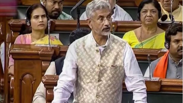 लोकसभा में विपक्ष का जोरदार हंगामा, 12 बजे तक के लिए कार्यवाही स्थगित