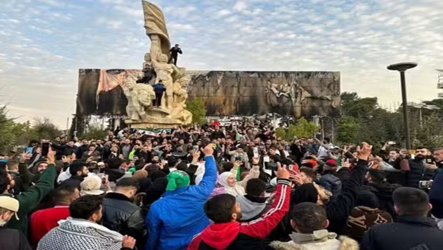 असद सरकार के सत्ता से हटने का असर, कतर ने 13 साल बाद खोला अपना दूतावास