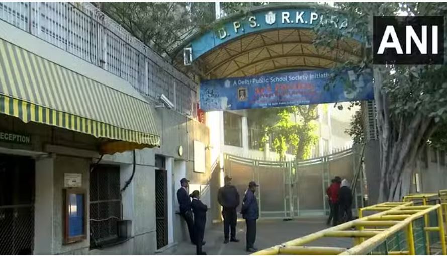 दिल्ली में फिर बम की धमकी, कई स्कूलों का आया ईमेल