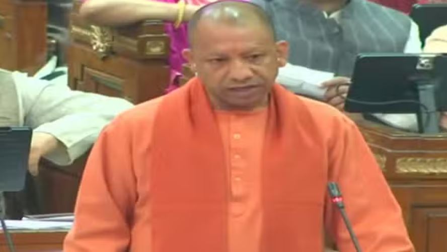 सीएम ने प्रियंका गांधी पर साधा निशाना, पढ़ें पांच बड़ी बातें