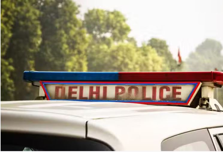 दिल्ली चुनाव से पहले बड़ा एक्शन, बांग्लादेशियों के बने रहे थे वोटर कार्ड; 11 गिरफ्तार