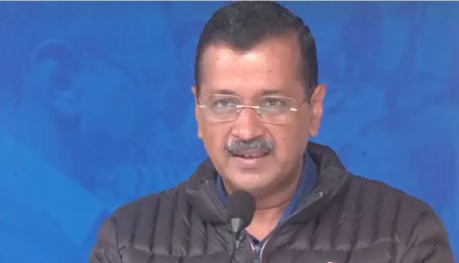 दिल्ली में वोट कटवा रही बीजेपी, केजरीवाल की चुनाव आयोग से शिकायत