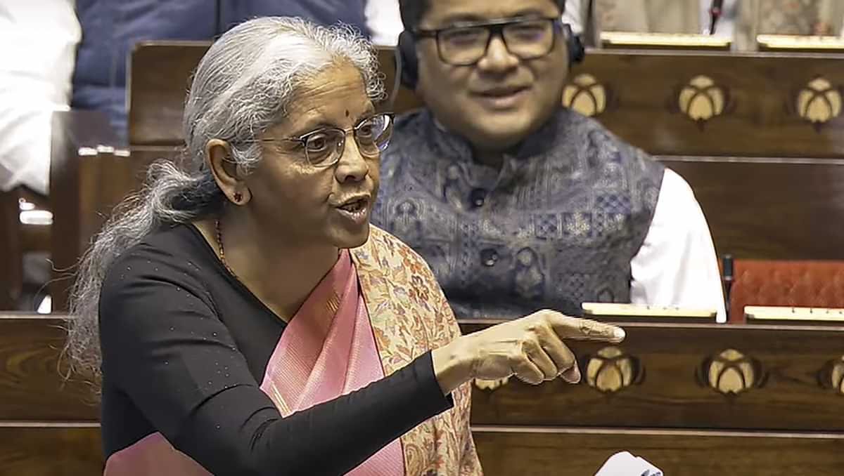 कांग्रेस ने परिवार मजबूत करने के लिए संविधान संशोधन किए: सीतारमण