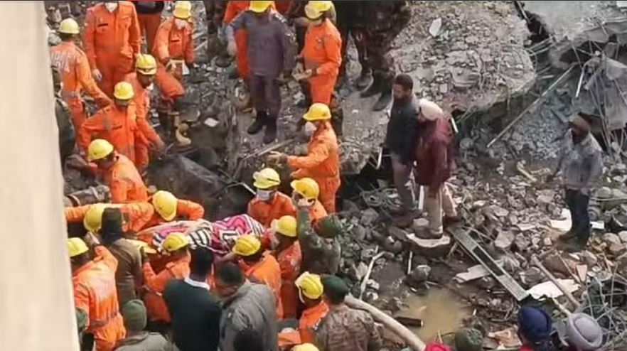 मोहाली हादसे में दूसरी माैत: मलबे से अंबाला के अभिषेक का शव बरामद
