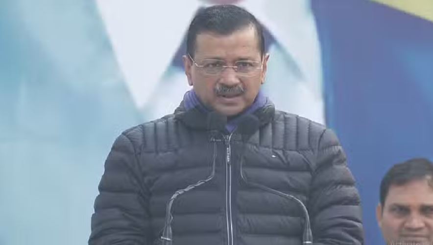 केजरीवाल का एक और चुनावी एलान, दलित छात्रों के लिए छात्रवृत्ति योजना की घोषणा की