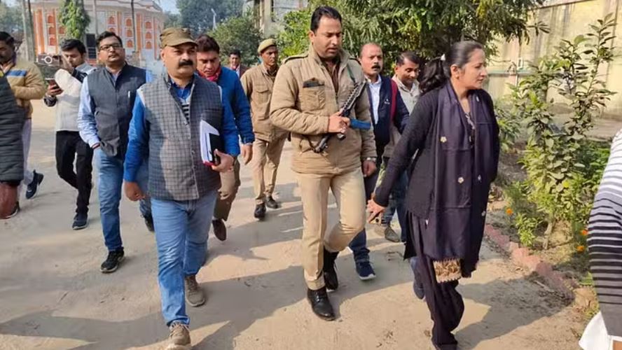 संभल में एएसआई का सर्वे: कल्कि विष्णु मंदिर पहुंची टीम, कृष्ण कूप का किया निरीक्षण