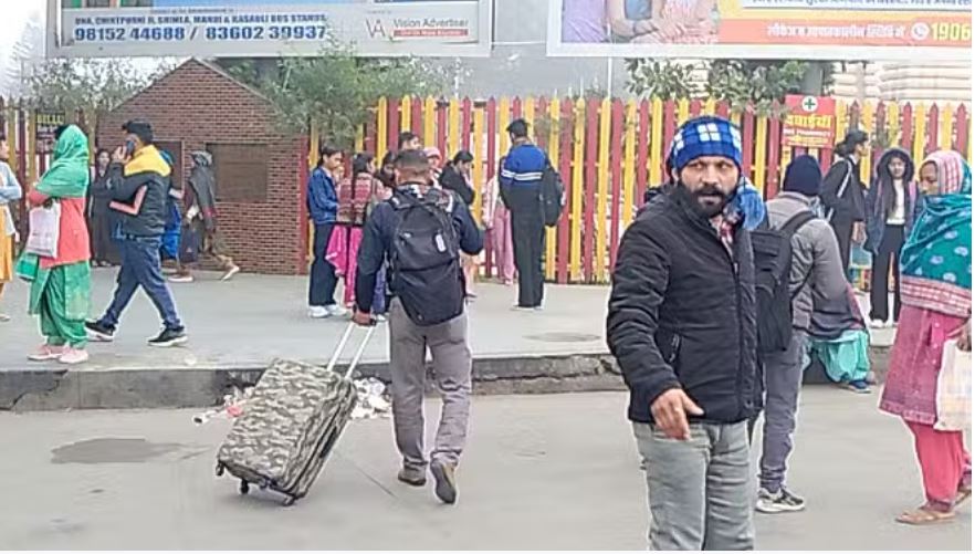 एचआटीसी ने स्थगित कीं पड़ोसी राज्य की बस सेवाएं, ऊना आने वाली 8 ट्रेनें रद्द