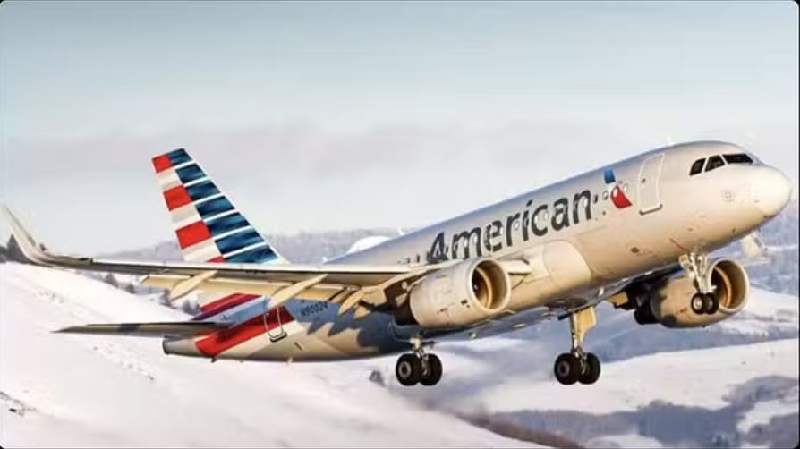 क्रिसमस से पहले हजारों अमेरिकियों को लगा झटका, अमेरिकन एयरलाइंस ने रोकी अपनी सभी उड़ानें