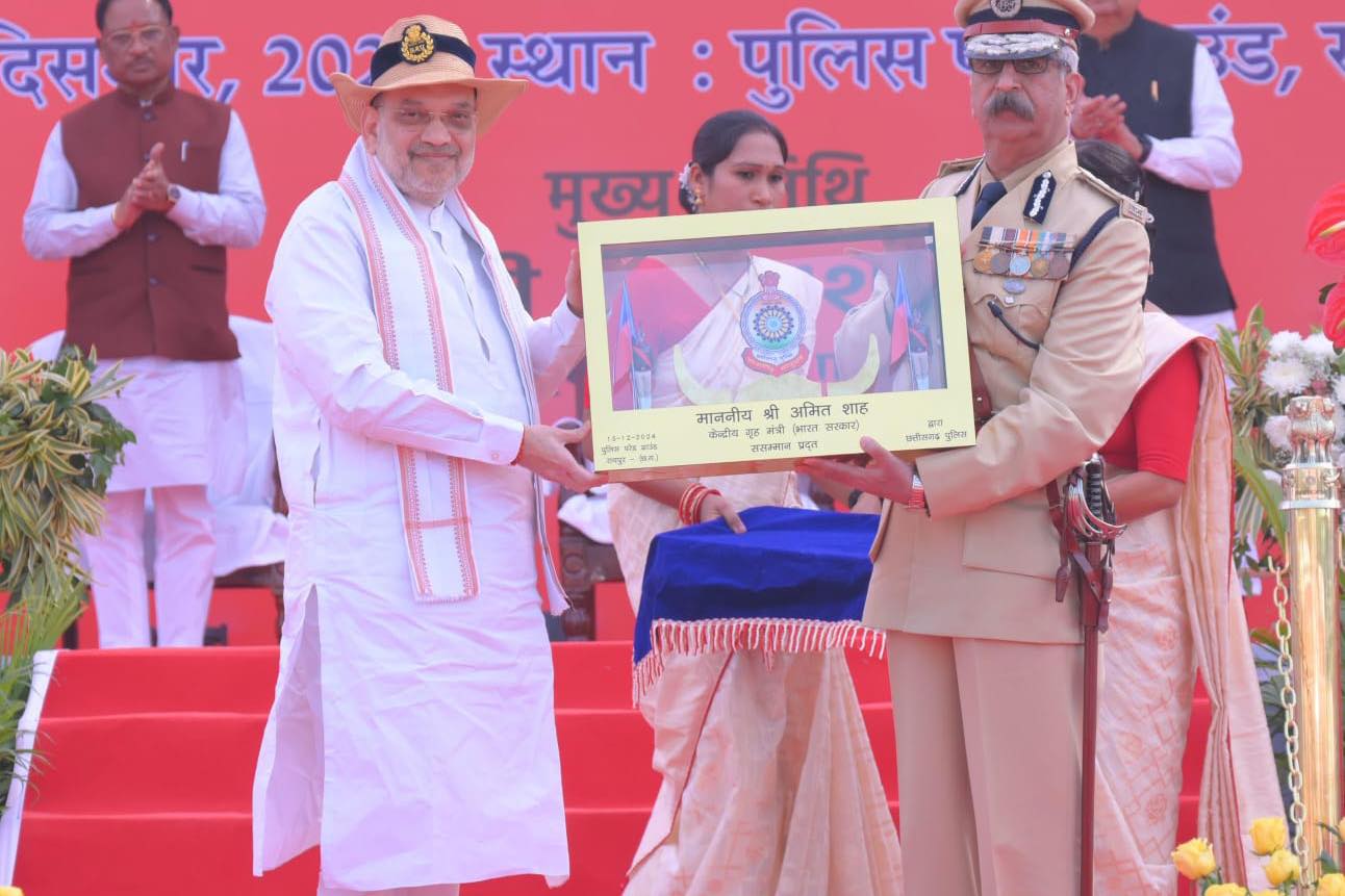 पीएम मोदी ने लौह पुरुष के अधूरे सपने को किया पूरा: अमित शाह