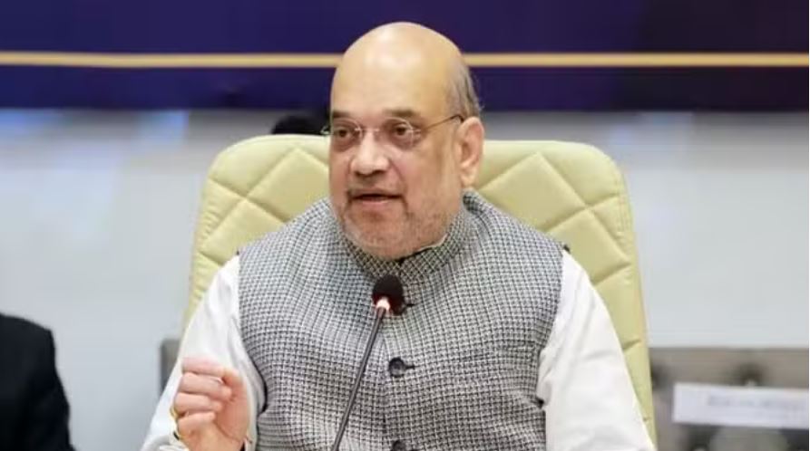 अमित शाह का खरगे के आरोपों पर पलटवार; कहा- कांग्रेस खुद संविधान, आंबेडकर विरोधी