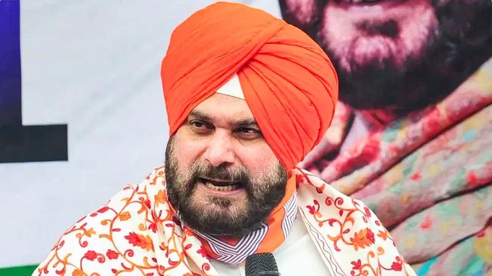 डॉ मनमोहन सिंह का स्मारक राजघाट में बने… नवजोत सिंह सिद्धू ने की मांग