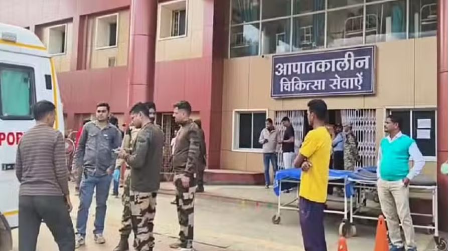 नारायणपुर में आईईडी ब्लास्ट में दो जवान घायल, सड़क निर्माण कार्य की सुरक्षा में लगे थे