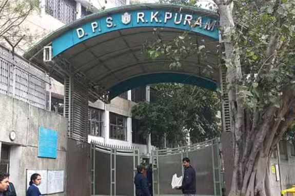 दिल्ली के कई स्कूलों को फिर मिली बम से उड़ाने की धमकी