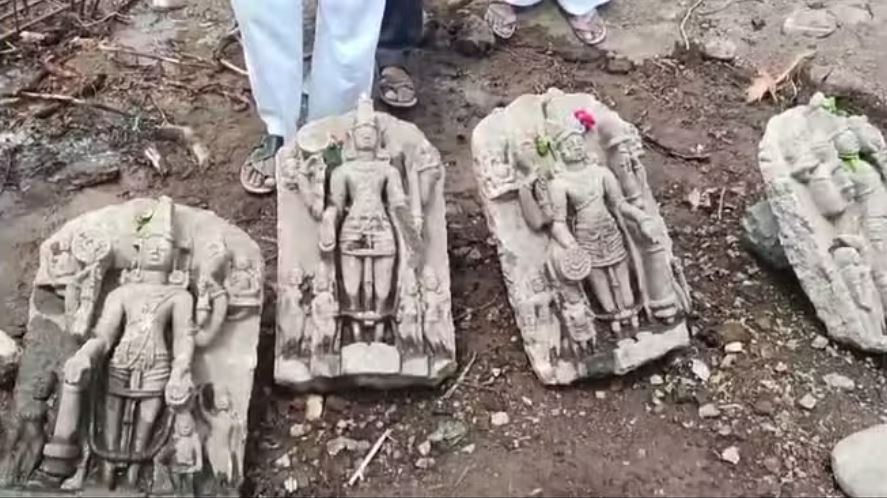 ओडिशा: भद्रक जिले में बैतरणी नदी के किनारे से मिलीं प्राचीन मूर्तियां