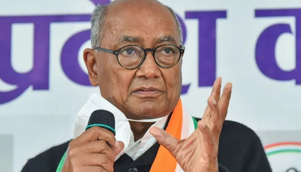 अधिकारियों की जांच हो…धक्का-मुक्की केस में दिग्विजय ने सुरक्षा पर उठाए सवाल
