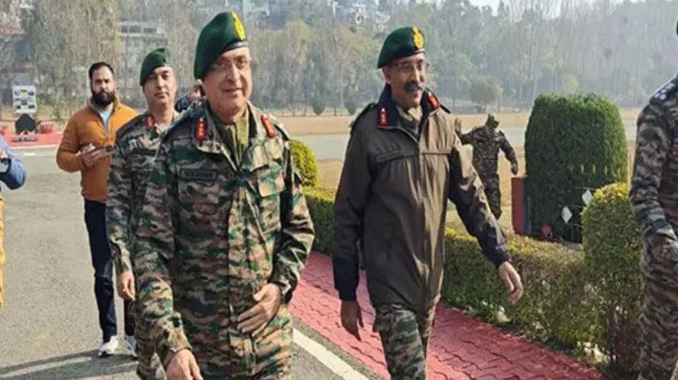 जम्मू-कश्मीर: लेफ्टिनेंट जनरल नवीन सचदेवा ने राजौरी का किया दौरा