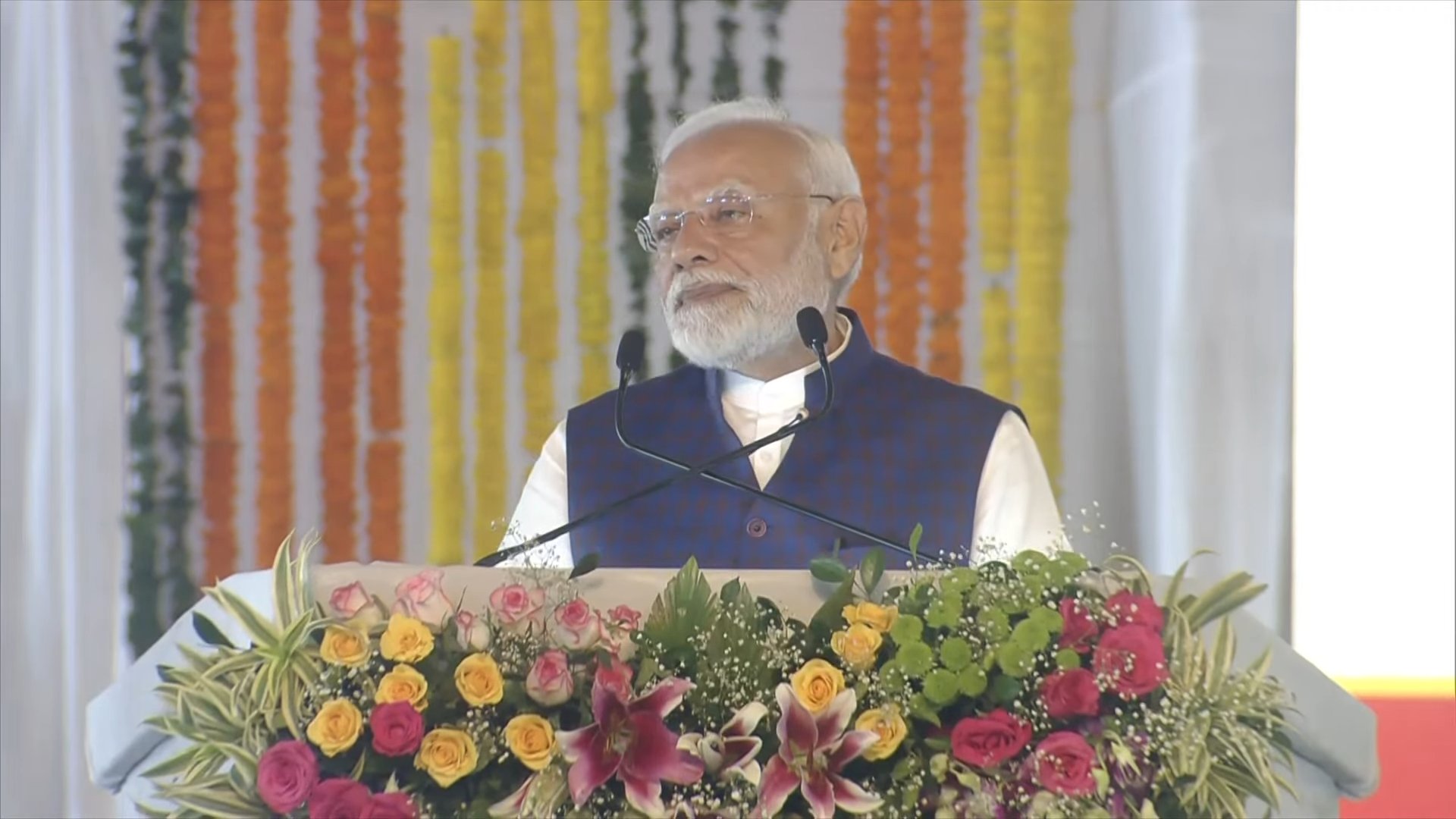 पीएम ने दी सौगात, 2 लाख करोड़ से अधिक की परियोजनाओं का किया शुभारंभ