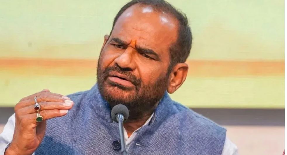 'आतिशी ने तो अपना बाप बदल लिया', बिधूड़ी ने अब सीएम को लेकर दिया विवादित बयान