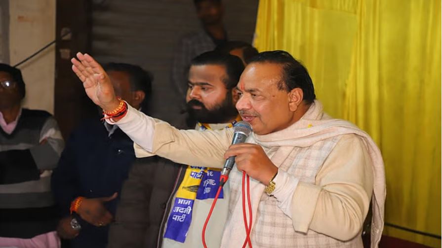 फर्जी दस्तावेज मामला: आप विधायक मोहिंदर गोयल और कर्मचारी से कई घंटे पूछताछ