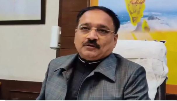 आप बनवा रही ऐसे लोगों के वोट, जो दिल्ली में नहीं रहते; वीरेंद्र सचदेवा का दावा