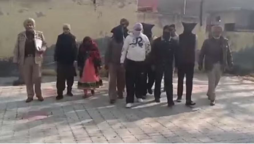 नशा तस्करों पर पुलिस का एक्शन: मोगा में छह तस्कर गिरफ्तार, 800 ग्राम हेरोइन बरामद