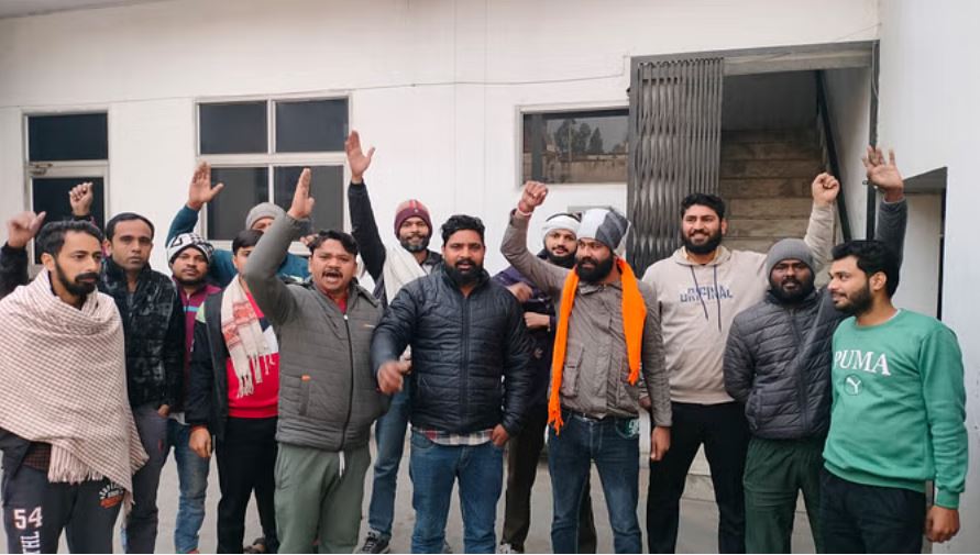 मुजफ्फरनगर: आश्वासन के बाद बजरंग दल कार्यकर्ताओं का धरना समाप्त