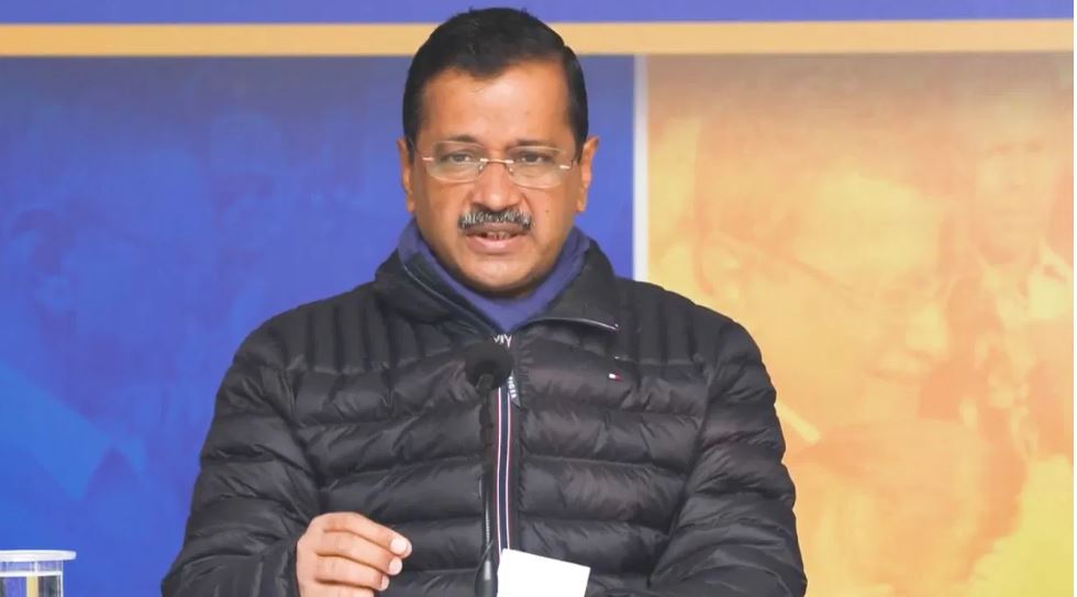 दिल्ली चुनाव के बीच मुश्किल में आप, अबतक 5 एफआईआर दर्ज